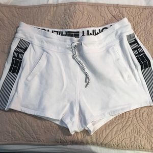 Tommy Hilfiger shorts 🦋